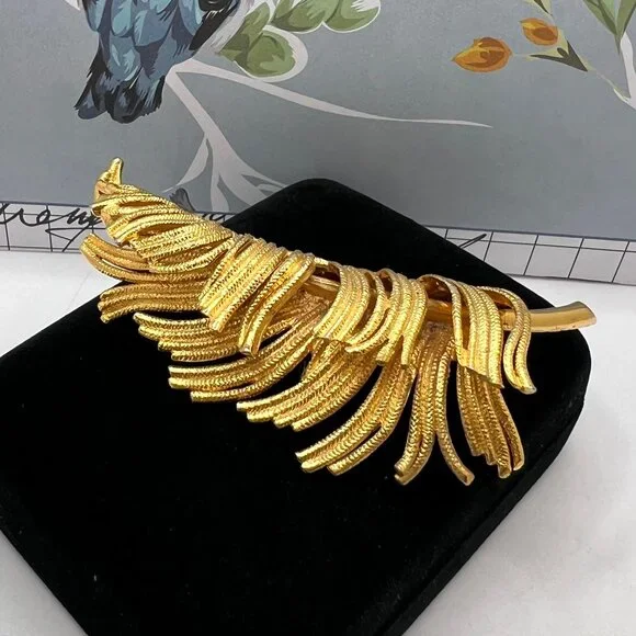 Pastelli Gold Feather Brooch - Picture 3 of 6